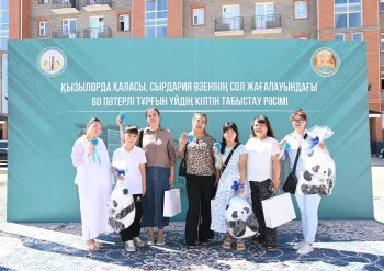 Сол жағалауда , 60  пәтерлік тұрғын үйдің кілті табысталды