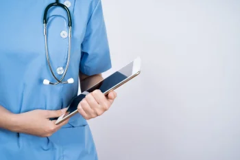 Ауруханада көз жұмған перзенті үшін анасы 40 млн теңге талап етіп отыр