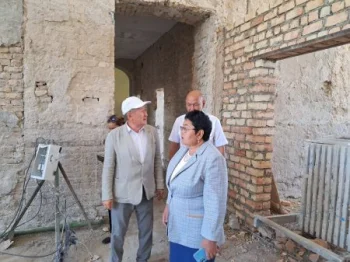 Шиелі теміржол вокзалының күрделі жөндеу барысына партиялық бақылау жүргізілді