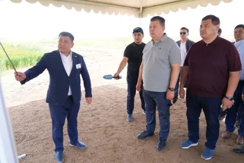 ҚАНАТ БОЗЫМБАЕВ ҚАРМАҚШЫ АУДАНЫНДАҒЫ «ЖАҢАЖОЛ» жауапкершілігі шектеулі серіктестігінің ЖҰМЫСЫМЕН ТАНЫСТЫ